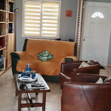 Holiday home Maison Agreable Dans Le Blayais