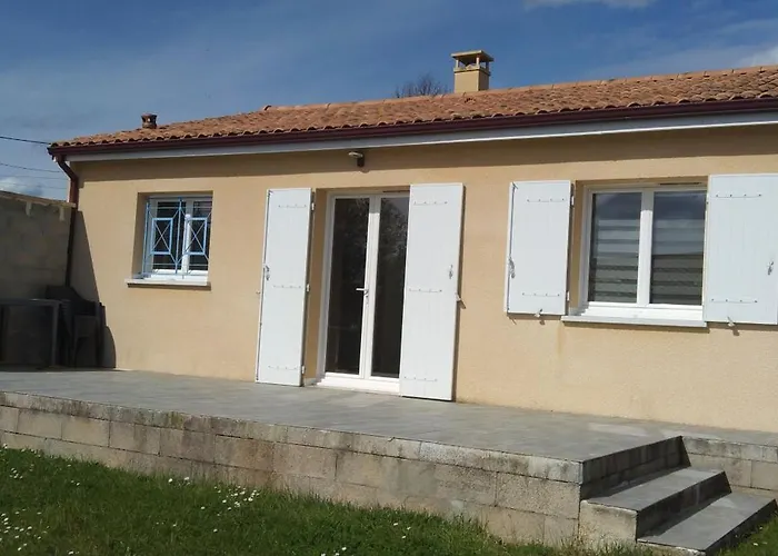 Holiday home Maison Agreable Dans Le Blayais
